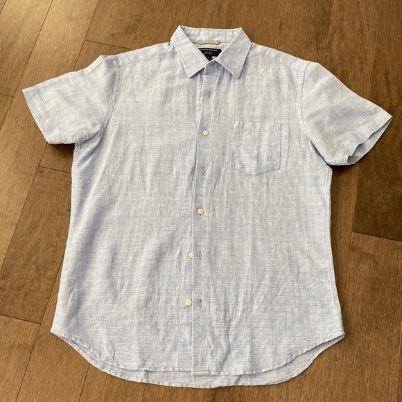 Good Used Condition. Banana Republic Mens linen slim fit shirt. Size M - Picture 1 of 6